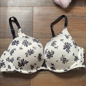 Victoria’s Secret bra